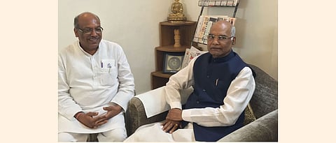 राष्ट्रपतीपदाच्या निवडणुकीत मतांच्या फिल्डिंगची जबाबदारी धोत्रेंवर 