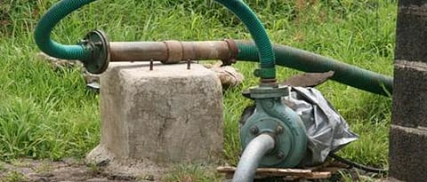 Dhule Farmers want Twelve Hours Electricity Supply