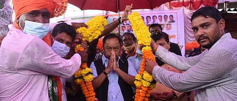 shivsena mp vinayak raut targets union minister narayan rane