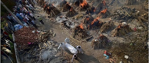 india records more than four thousand COVID 19 fatalities in single day