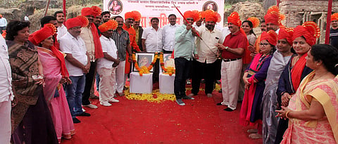 Satara Municipality held a meeting at the fort for the development of 'Ajinkyatarya'