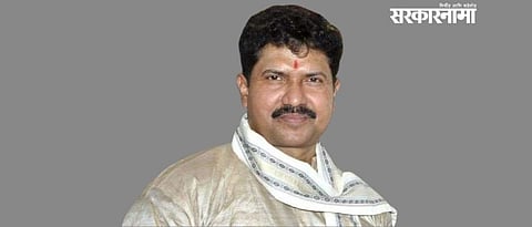 mp mohan delkar committed suicide in mumbai hotel 