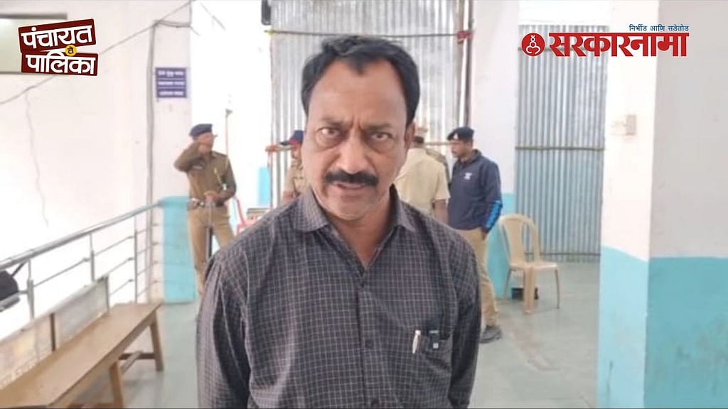 परळीत 'स्ट्राँग रूम'वरून राडा, आक्रमक दीपक देशमुख यांच्यासह 25 जणांवर
