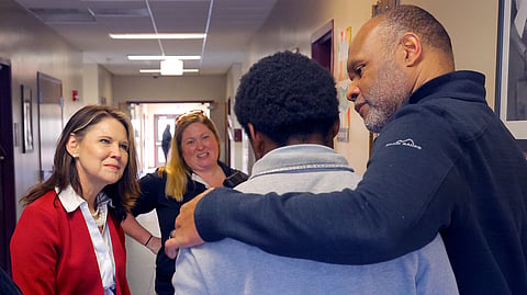 Secretary Kristi
Putnam (left) tours
the Mansfield Juvenile Treatment Facility.
