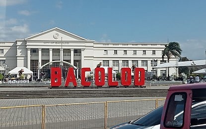 FREE WIFI. Public Wi-Fi is available in the vicinity of the Bacolod City Government Center. Individual users can avail of a three-hour connectivity subscription to a single device daily. 
[PNA FILE PHOTO]
