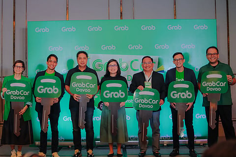 Grab Philippines Country Head Grace Vera Cruz (center) leads the official launch of GrabCar in Davao City. Present in the event are Davao City Vice Mayor Melchor Quitain, Jr., LTFRB-Davao Regional Director Nonito Llanos III, and other key leaders from the leading superapp
