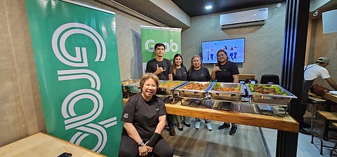 EXPANSION. Grab Philippines expands its reach in Negros Occidental with new services for passengers as far as Manapla town north of Bacolod City, and Bago City in south. Regional Manager for Western Visayas Jocelyn Yoshida also recently hosted mainstream media and content creators in a fellowship lunch at SpoonMugnet Cafe in Bacolod City, Oct. 21, in celebration of MassKara Festival.
[CNC PHOTO]
