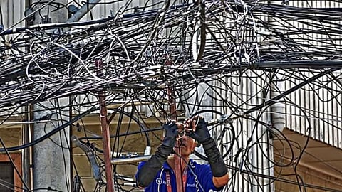 SP OKs Anti-Spaghetti Wire Ordinance
