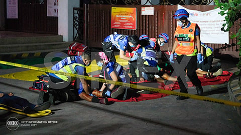 The Davao City Public Safety and Security Office spearheaded a comprehensive Simulation Exercise (SIMEX) at Juna Subdivision in Davao City on Wednesday evening, December 6. The drill will gauge the interoperability of the members of the security cluster in addressing the threat.