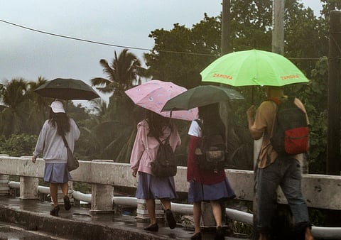 Easterlies suspend classes in some Davao areas