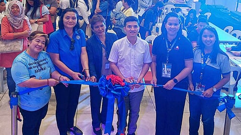 ZAMBOANGA. Some 5,701 job vacancies are up for grab in the three-day Dia de Zamboanga job fair which kicked off Monday, February 19. Mayor John Dalipe (3rd from right) led the opening of the job fair at the KCC Mall Atrium Activity area.