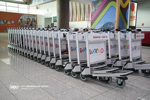 The City Government of Davao, in partnership with the Davao Fil-Chinese Multi-Sectoral Association, turned over 500 brand new luggage trolleys to the Davao International Airport on Monday, May 27.