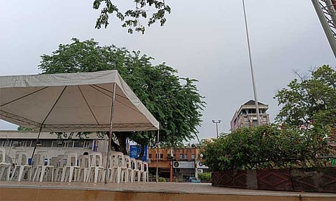 The City Government of Davao did not hold its weekly flag-raising ceremony on Monday morning, July 22, 2024, at the City Hall Drive, due to the bad weather.