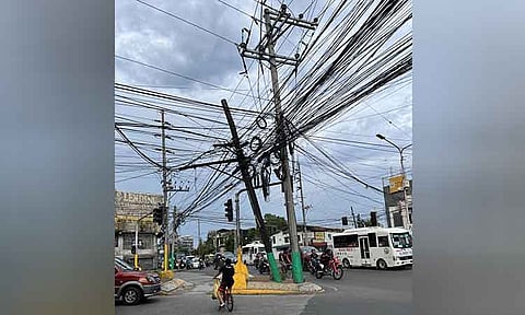 Eyesore along N. Bacalso Avenue