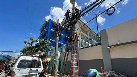 Spaghetti wires on P. del Rosario cleared
