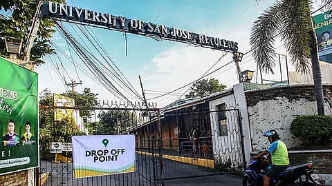 Kapin sa 100 ka polis ipakatap atol sa bar exam sa USJR-Basak