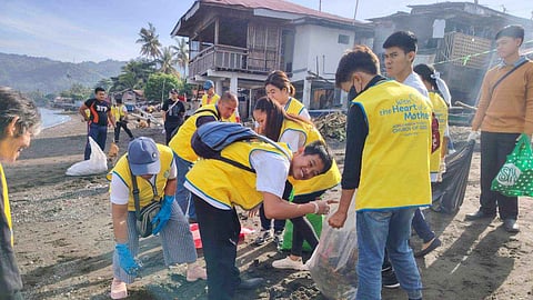 Determined to bring back the cleanliness of the coastline of Villanueva town in Misamis Oriental, the World Mission Society Church of God conducted a coastal cleanup drive, bringing in the cooperation of its members, their families and neighbors. (Photo from World Mission Society Church of God)
