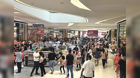 Inflation fears divide biz, consumer sentiment