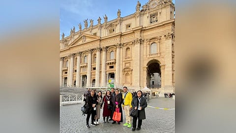 Cebuana orphan meets 
Pope Francis