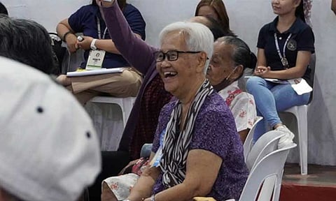 ‘Super senior citizens’ in Davao gets cash gifts