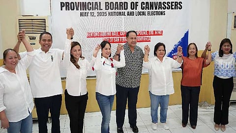 Comelec proclaims winning candidates 