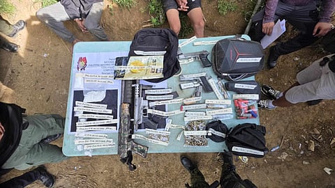 Armas, P1.8M nga drugas nasakmit sa Compostela