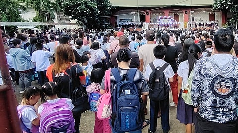 ILOILO. Police Colonel Roland Bulalacao, officer-in-charge of the Iloilo Police Provincial Office, oversees the deployment of security measures in preparation for the school opening on June 16, 2025, across Iloilo Province. The initiative includes patrols, traffic management, and police assistance desks to ensure the safety of students and educators. 