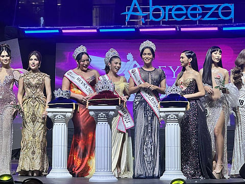 The Reyna ng Davao 2025 unveiled three new crowns designed by artist Liza Nia, each adorned with interlocking gender symbols to represent the LGBTQ+ community’s ongoing fight for justice, freedom, and recognition. More than just crowns, they are powerful emblems of identity, unity, and the spirit of Pride Month.