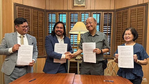 AGREEMENT. Aurora Pacific Economic Zone and Freeport Authority President and CEO Gil Taway IV (2nd from left) and Edward Chua Cham (3rd from left) sign documents formalizing the donation and sale of a 12-hectare property in Barangay Esteves, Casiguran. The agreement advances plans to develop APECO’s airstrip into a commercial airport—seen as a key driver of trade, tourism, and regional growth in Aurora. (Photo courtesy of APECO)