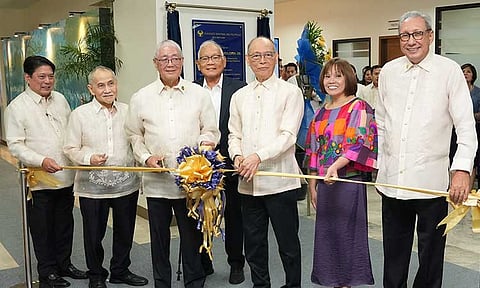 BSP Governor Eli M. Remolona, Jr. (third from left) led the ribbon cutting ceremony of the 32nd BSP anniversary multimedia exhibit with Monetary Board Members (from left to right) Jose L. Querubin, Romeo L. Bernardo, former BSP Governor Jaime C. Laya, Monetary Board Members Benjamin E. Diokno, Rosalia V. de Leon, and Walter C. Wassmer. 