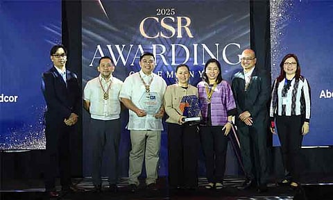 Outstanding CSR Project for Arts and Culture. Aboitiz Renewables first Vice President and GM for Hydro Operations Noreen Vicencio (center) and Corporate Communications Manager Beejay Castillo (third from left), together with AVP for External Relations John Michael Rico (second from left), Aboitiz Foundation COO Mardi Mapa-Suplido (third from right), and Aboitiz Renewables Corporate Services Division Head Leo Robel (second from right), receive the award during a ceremony held recently in Manila.
