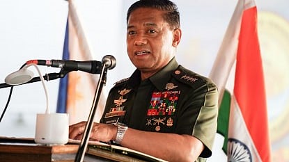 Sayop nga interpretasyon sa pag-deploy og US missile sa nasod gisaway sa AFP