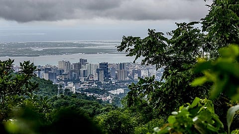 OVERCAST. Cloudy skies loom over the city, a reminder to stay alert and updated on weather advisories.  / Juan Carlo de Vela