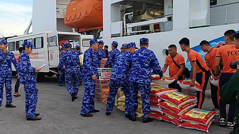 Vietnam Coast Guard mihatag og ayuda sa nabiktima sa linog