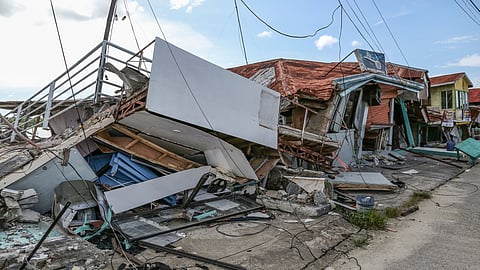 Naigo sa linog, bagyo nanghinaot
nga makaangkon na og kapuy-an