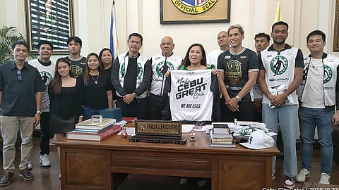 Baricuatro mipadayag og 100%
nga suporta alang sa Greats