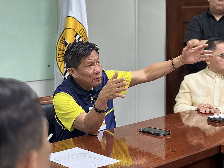 Pipila ka probisyon sa budget
sa siyudad, gi-veto ni Archival