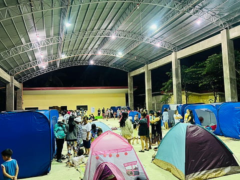 BACOLOD. The number of affected families that have been displaced by flooding in Bacolod City due to Typhoon Tino has increased to 6, 405 families. 

