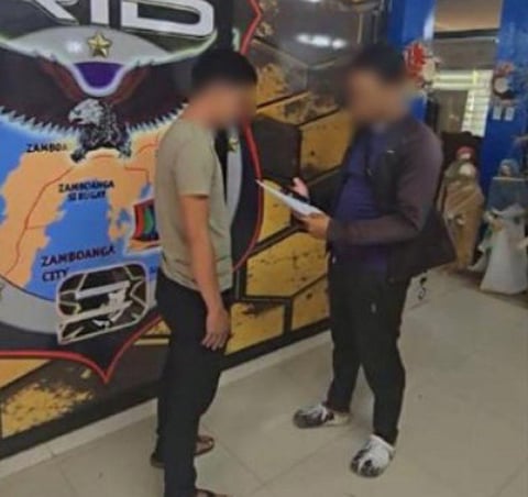ZAMBOANGA. A follower of the Abu Sayyaf Group facing a string of criminal charges voluntarily surrenders to authorities on Tuesday, December 23, at Camp Colonel Romeo Abendan, which houses the Police Regional Office–Zamboanga Peninsula in Mercedes village, Zamboanga City.