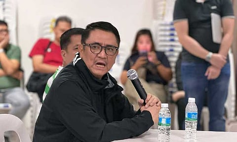 Gonzales denies “cong-tractor” tag
