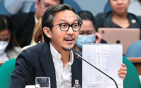 VINCE DIZON / 