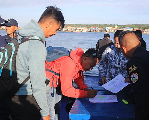 ZAMBOANGA. Residents of Basilan avail of the “Libreng Sakay” program the Philippine Coast Guard launched on Friday, January 30, for passengers traveling between Zamboanga City and Lamitan City through Isabela City to cushion the effect of the grounding of the entire passenger fleet of Aleson Shipping Lines. 