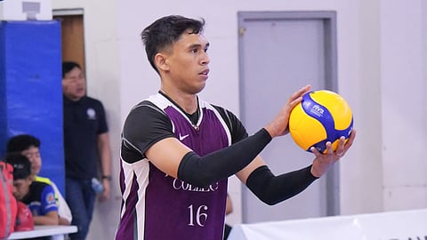 JMC BOUNCES BACK. Joash Sapate leads Jose Maria College (JMC) Kings’ 3-1 win over DMMA College of Southern Philippines (DCSP) as the V-League Davao Leg resumed Friday, February 6, 2026, at the Almendras Gym Davao City Recreation Center. The win came after the Kings’ loss to Holy Cross of Davao College (HCDC) Cross Blazers Wednesday, February 4.