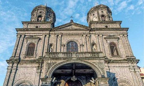 The Holy Rosary Parish Church in Angeles City, Pampanga (Photo from Holy Rosary Parish - Pisamban Maragul) 