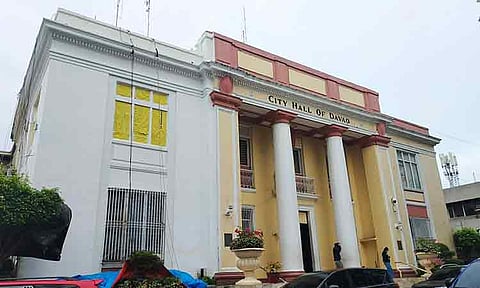 DAVAO CITY HALL TURNS WHITE. Repainting of the Davao City Hall façade is now underway, restoring its original white finish in keeping with its neoclassical architectural design first introduced in 1926. The transformation is part of the city government’s preparations for both the upcoming Araw ng Davao celebration and the building’s 100th anniversary this year. The front façade is currently being repainted, with the rest of the structure set to follow in the coming days.