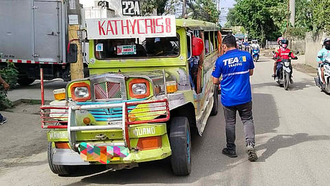 Balaodnon batok sa saba nga 
tambutso gipahugtan sa Team