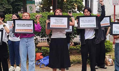 The College Editors Guild of the Philippines–Davao, together with student journalists, media practitioners, and press freedom advocates, held a “Picket and Candlelighting Protest” on Friday, March 20, 2026, at Freedom Park along Roxas Avenue, Davao City.