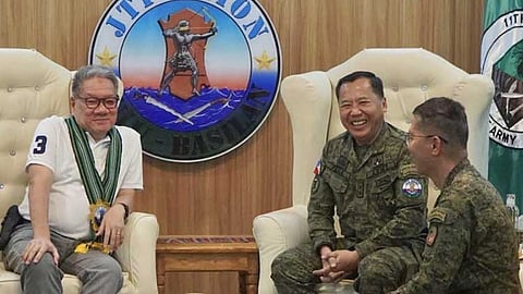 Jolo strengthens ties with 'Alakdan' Division, 'Kalis' Brigade