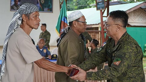 ‘Kalis’ brigade facilitates rido settlement in Sulu 