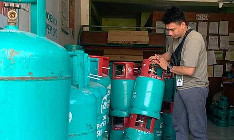 LPG SALES DECREASE. Liquefied petroleum gas (LPG) store owners in Davao City report a significant decline in sales as of Wednesday, April 15, 2026, amid the continued impact of high fuel and energy costs. Retailers said their daily sales volume has been cut in half as consumers tighten their budgets. Currently, the price of a standard 11-kilogram LPG tank ranges from P1,619 to P1,656. The drop in demand reflects a shift in consumer behavior, with more households seeking cheaper alternatives for their daily cooking needs. President Ferdinand "Bongbong" Marcos Jr. has recently suspended the imposition of excise tax on LPG and kerosene starting Monday, April 13, 2026.